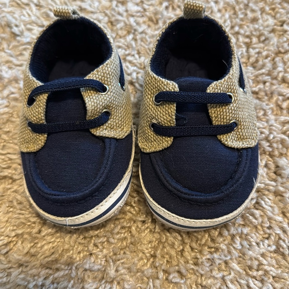 3-6M Infant Shoes Carters